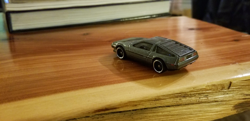 Illustration for article titled New DeLorean! And what's on the bench?